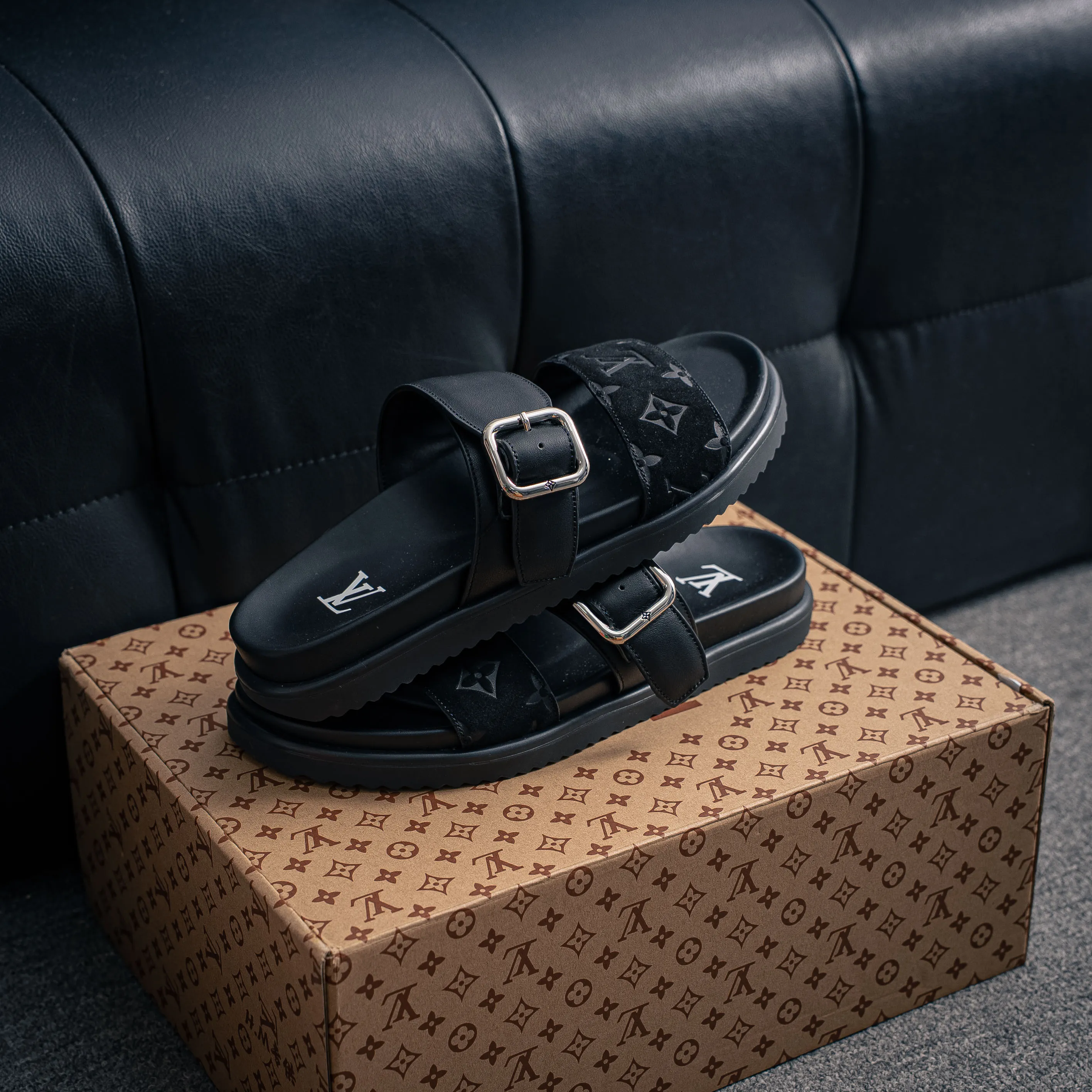 # LOUIS VUITTON ｜ 2026ss LOUIS VUITTON Venice Cowhide Leather Shoes Shoes Sandals 。 Cowhide Leather ，Shoes